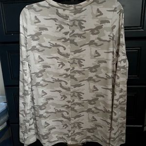 Long sleeve top